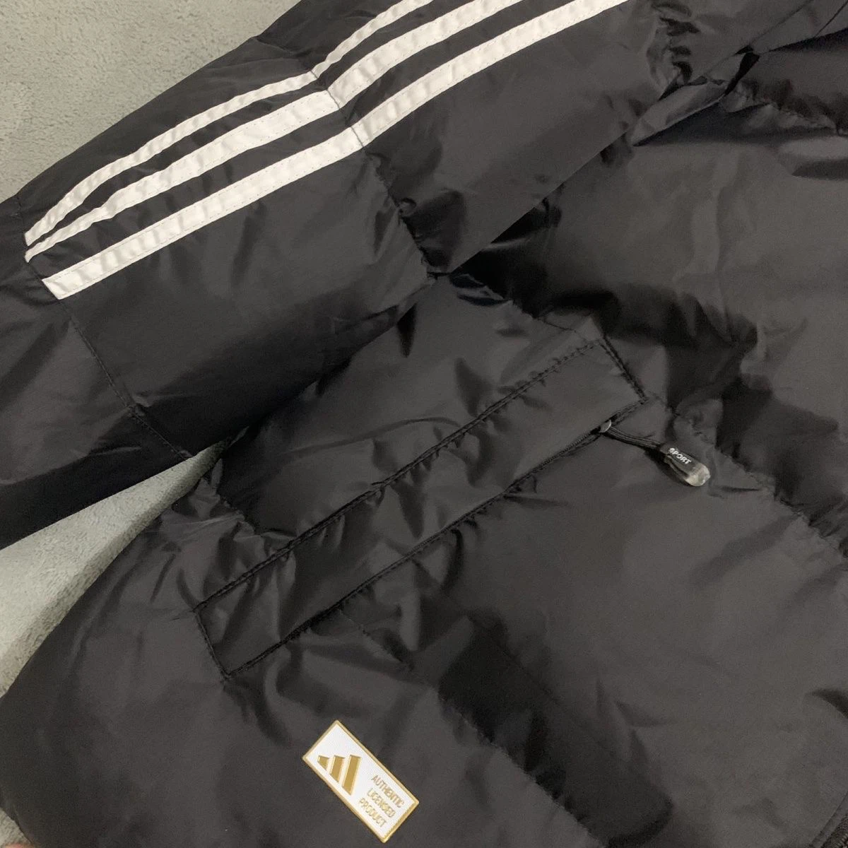 Adidas Men Juventus FC Hooded Puffer Coat GORE‑TEX Windproof Winter Football Jacket