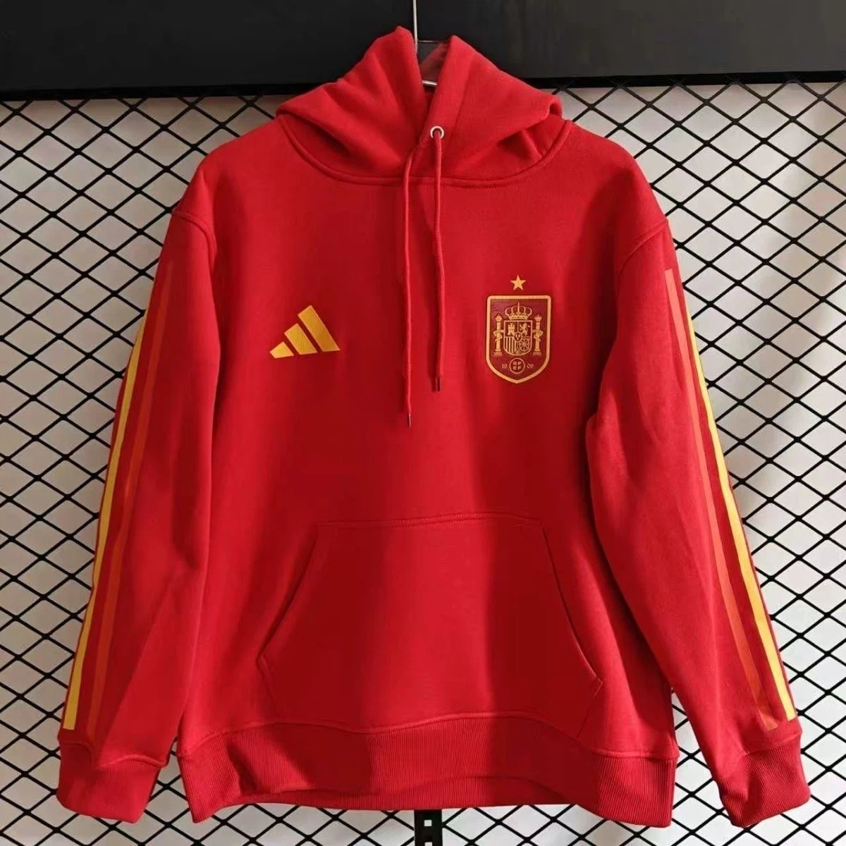 Adidas Spain National Team Men’s Pullover Hoodie, España Football Fan Sweatshirt, Cream / Red